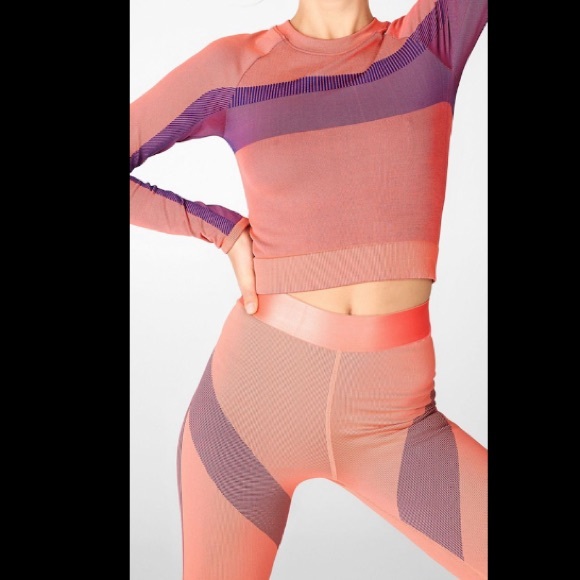 Fabletics Ultra High-Waisted Seamless Sprint Short - Picture 8 of 10